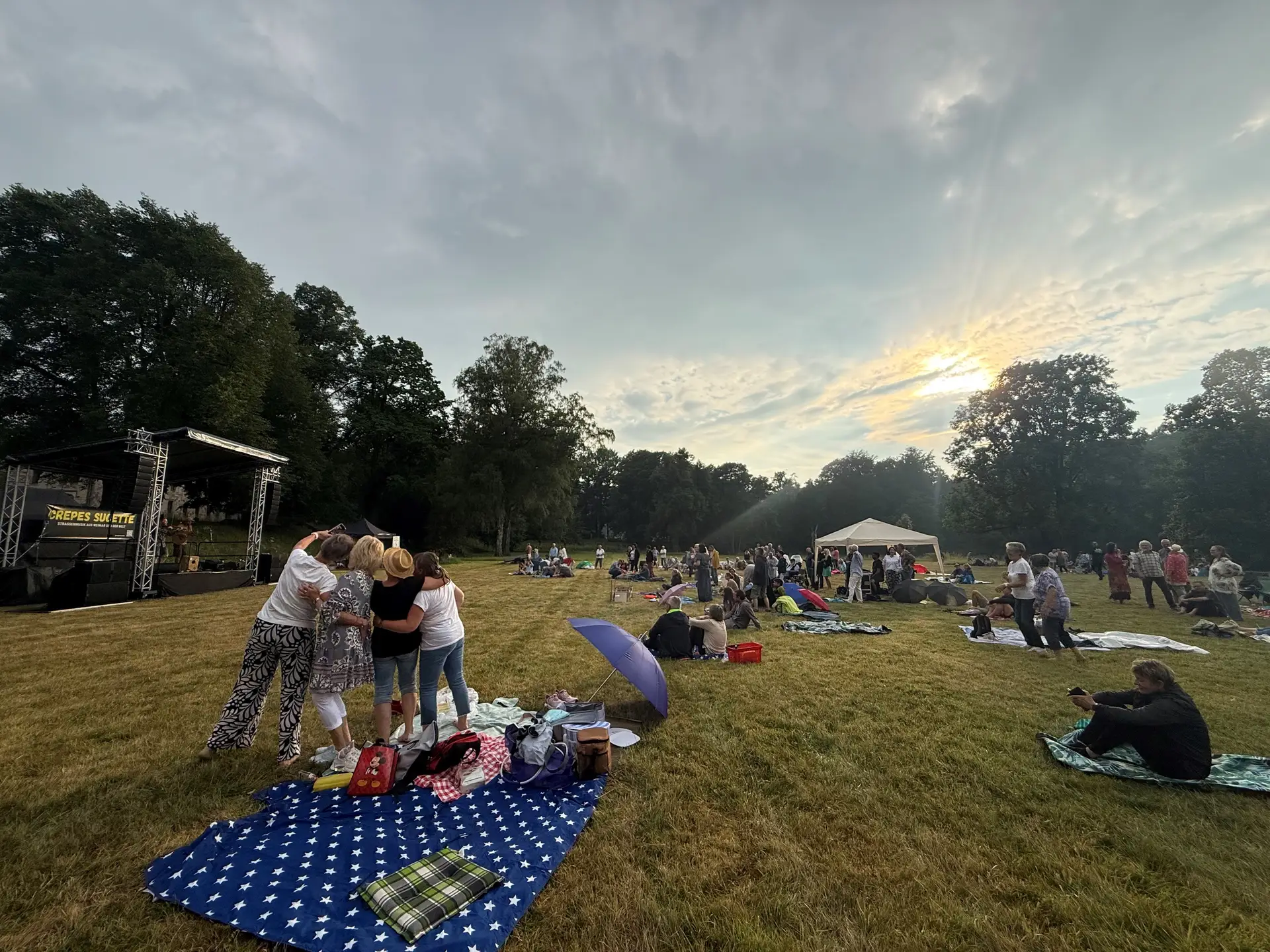 Zweites Picknickdeckenkonzert im Schlosspark Reinhardsbrunn